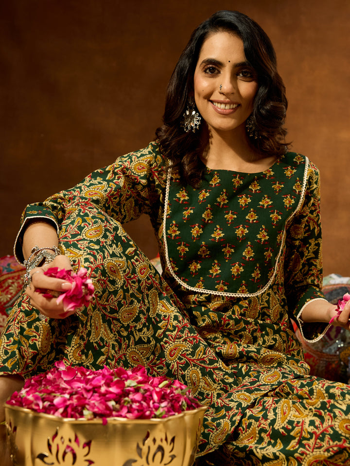 Janasya Women's Green Pure Cotton Paisley Printed Straight Kurta Pant Set - qivii