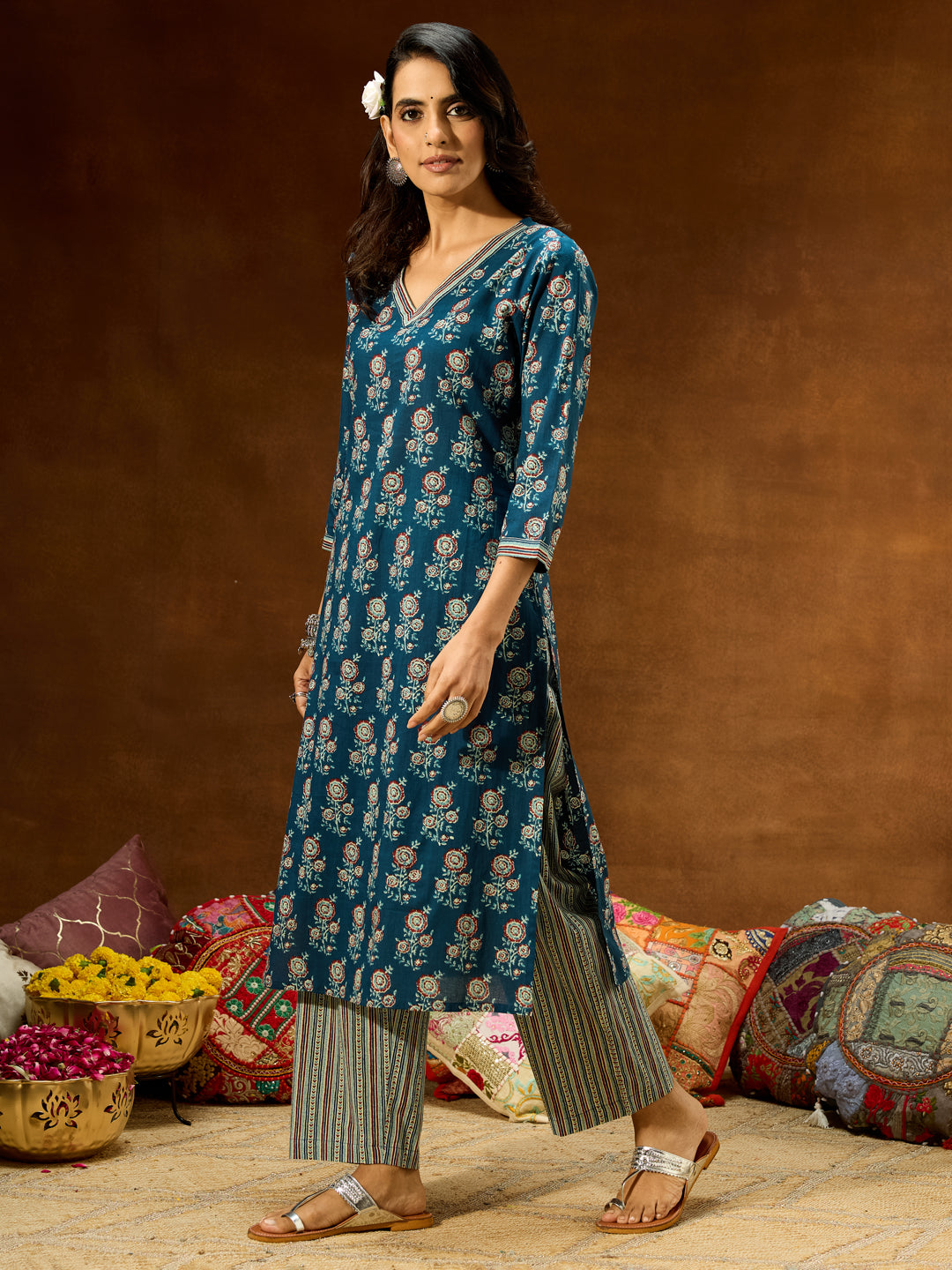 Janasya Women's Blue Pure Cotton Floral Printed Straight Kurta Pant Set