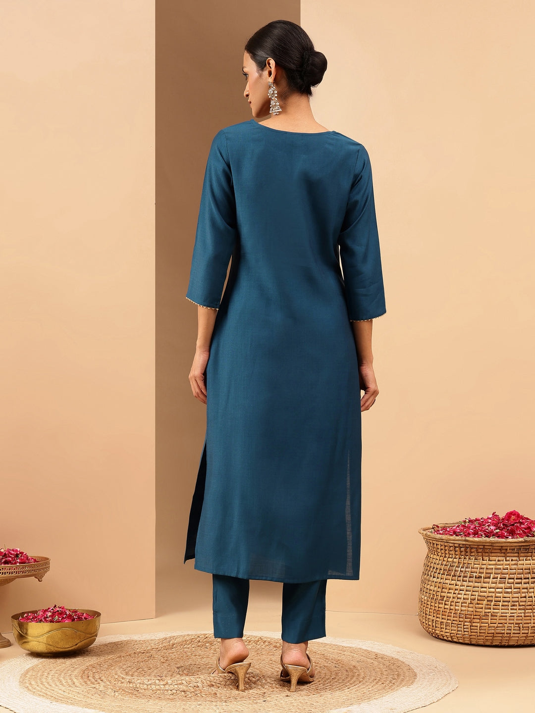 Janasya Women's Teal Blue Silk Blend Zari Yoke Embroidered Straight Kurta