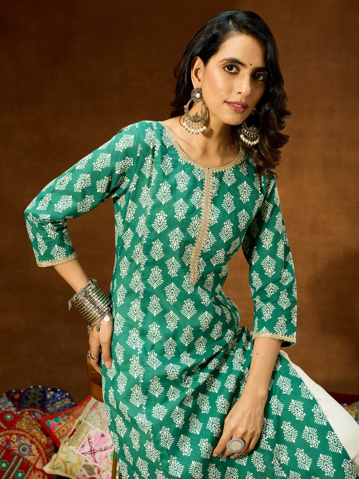 Janasya Women's Green Pure Cotton Ethnic Motifs Printed Straight Kurta - qivii