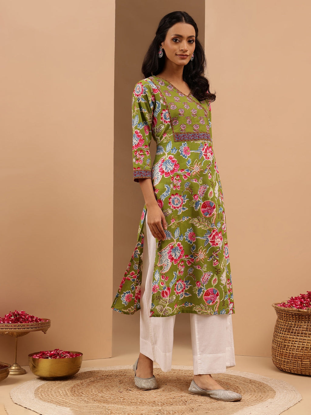 Janasya Women's Green Pure Cotton Floral Printed Straight Kurta