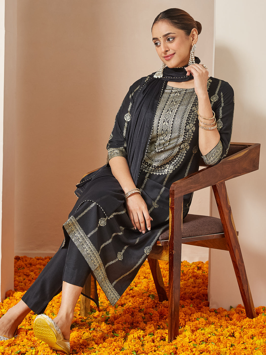 Janasya Women's Black Silk Blend Gold Printed Straight Kurta Set - qivii