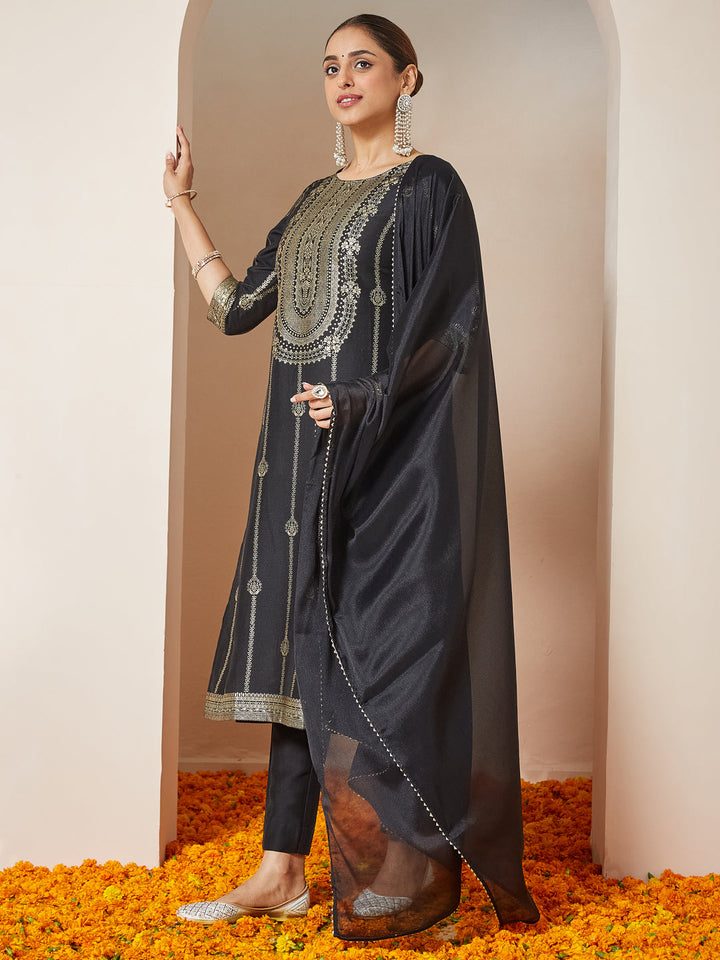 Janasya Women's Black Silk Blend Gold Printed Straight Kurta Set - qivii