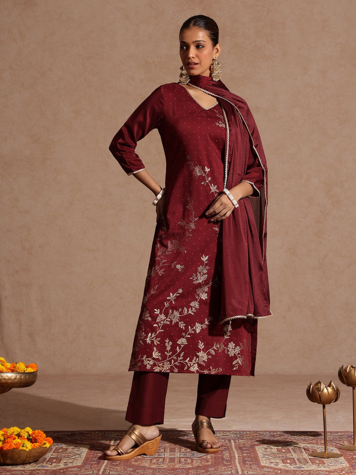 Janasya Women's Maroon Silk Blend Gold Printed Straight Kurta Set