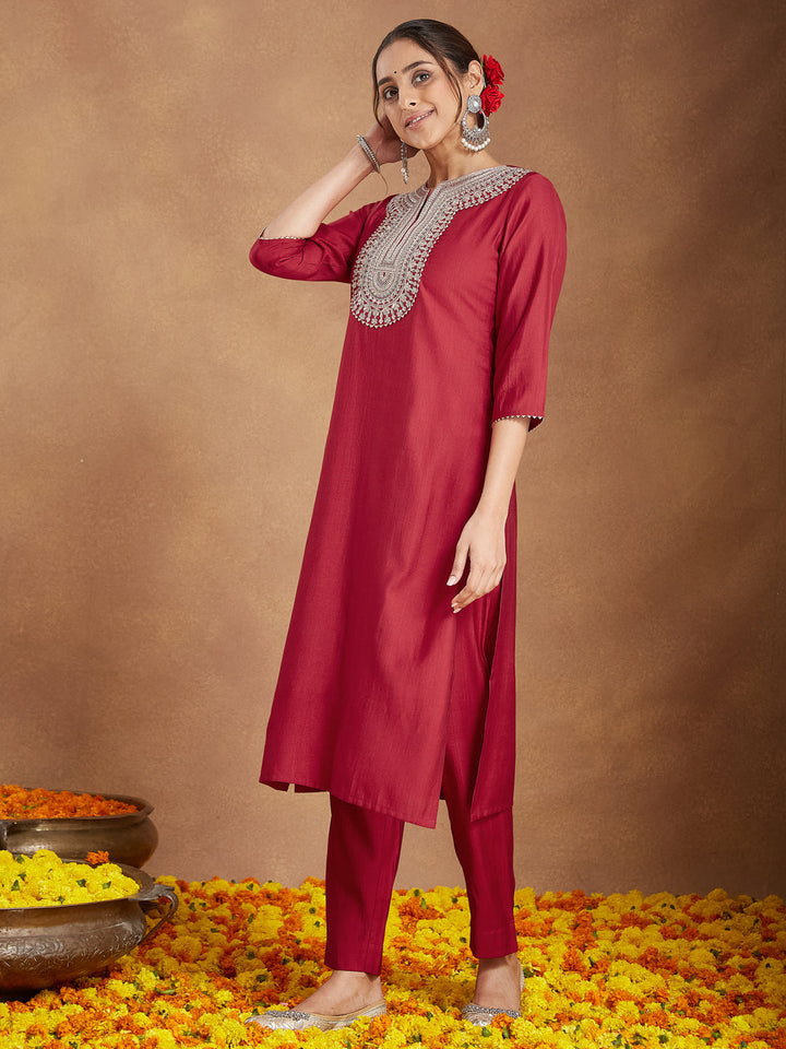Janasya Women's Maroon Silk Blend Zari Embroidered Straight Kurta Set - qivii