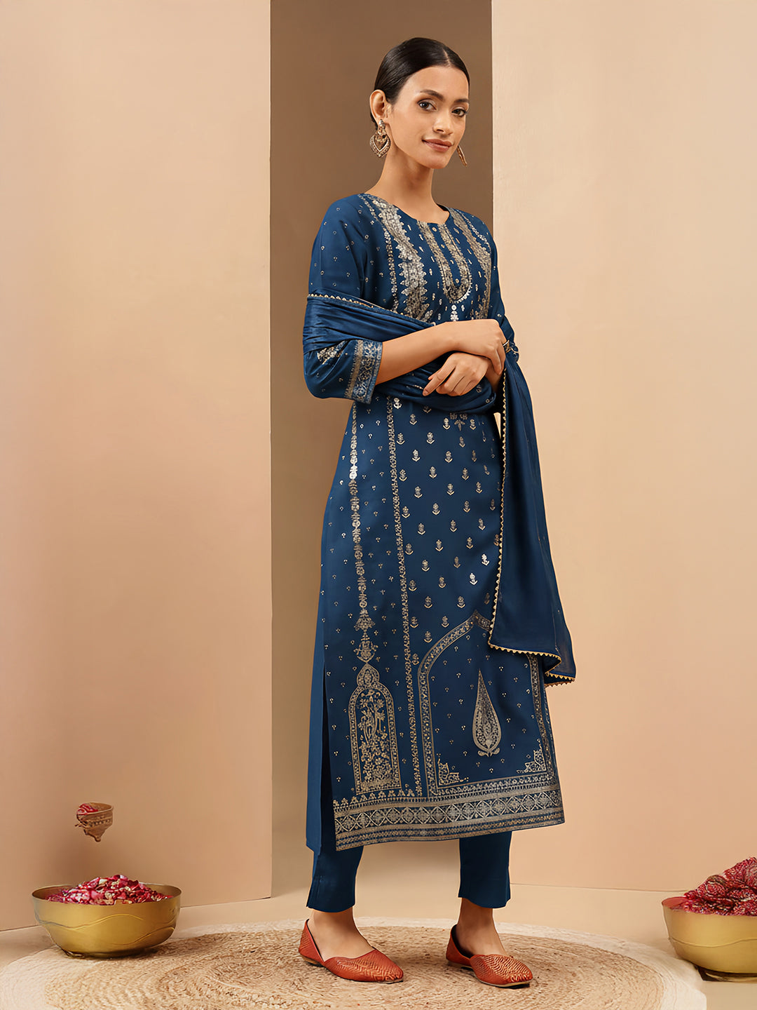 Janasya Women's Teal Blue Silk Blend Ethnic Gold Printed Straight Kurta Set