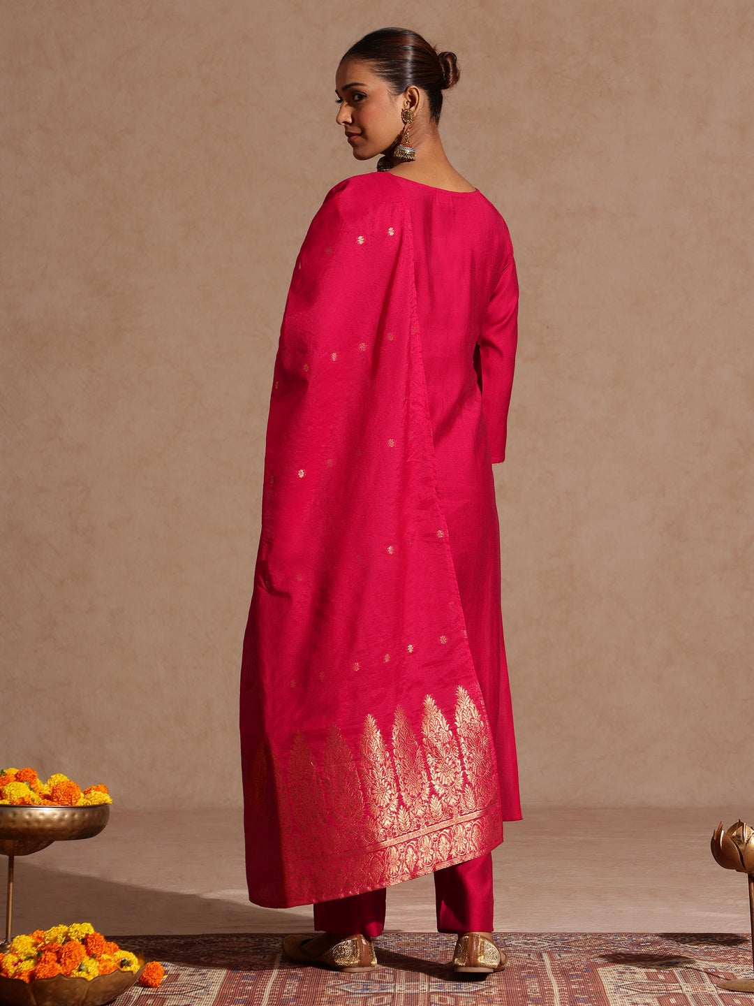 Janasya Women's Pink Silk Blend Zari Yoke Embroidered Straight Kurta Set