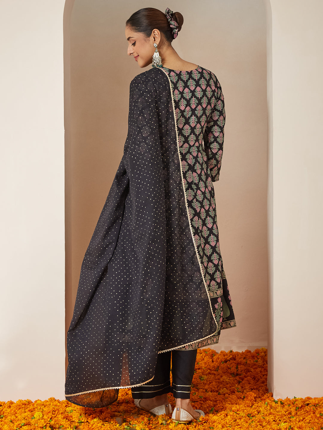 Janasya Women's Black Rayon Foil Printed Anarkali Kurta Set