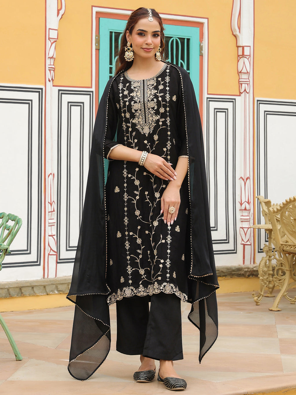 Janasya Women's Black Silk Blend Zari Embroidered Straight Kurta Set