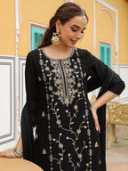 Janasya Women's Black Silk Blend Zari Embroidered Straight Kurta Set