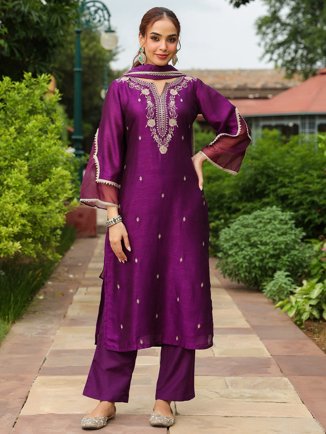 Janasya Women's Purple Silk Blend Zari Embroidered Straight Kurta Set