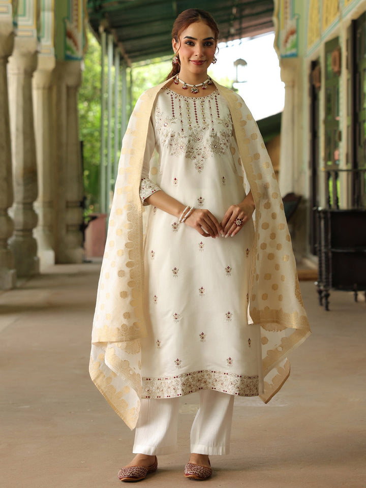 Janasya Women's Off White Chanderi Silk Embroidered Straight Kurta Set