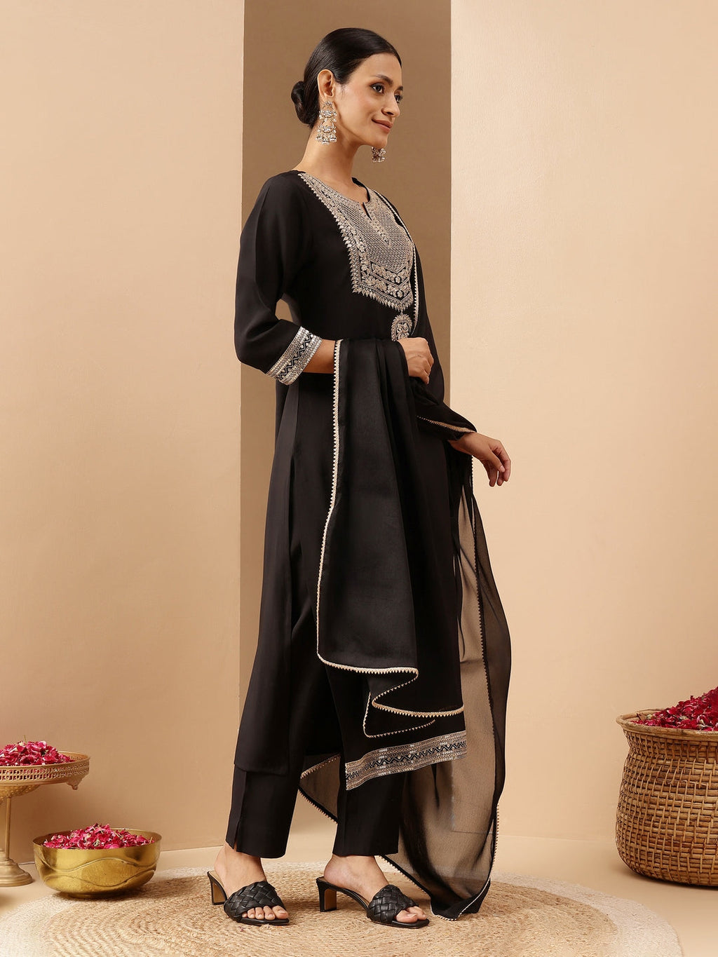 Janasya Women's Black Chanderi Silk Zari Embroidered Straight Kurta Set