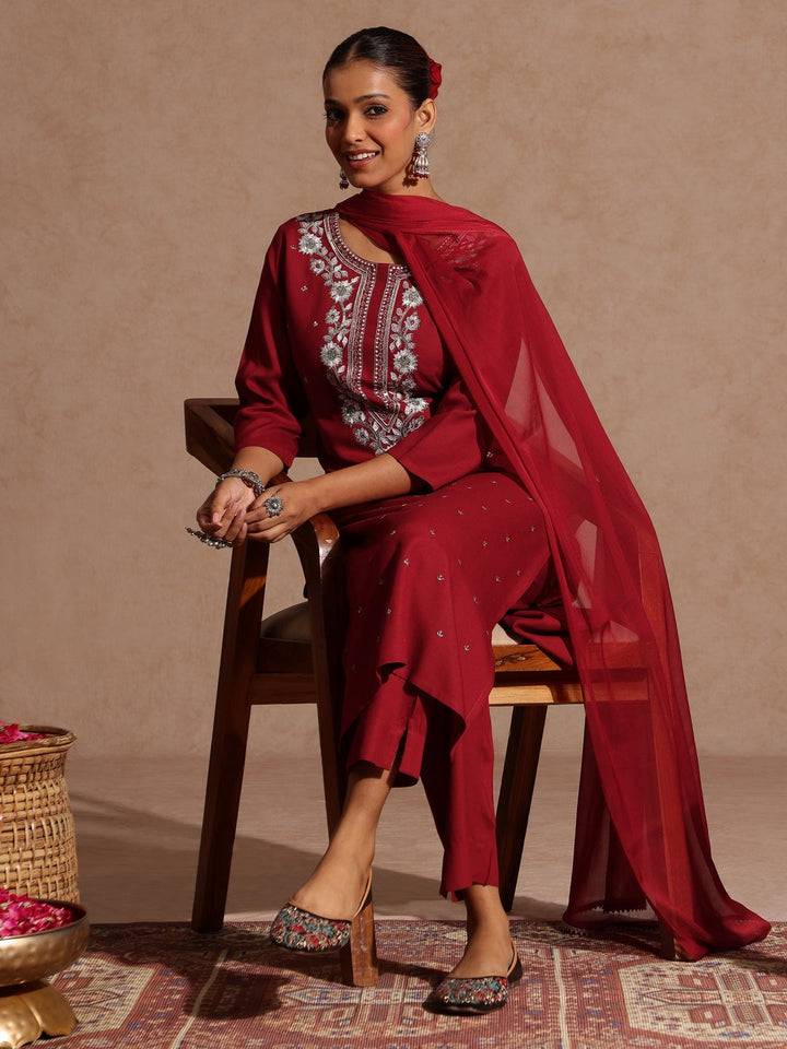 Janasya Women's Maroon Rayon Yoke Embroidered Sequinned Straight Kurta Set With Dupatta - qivii
