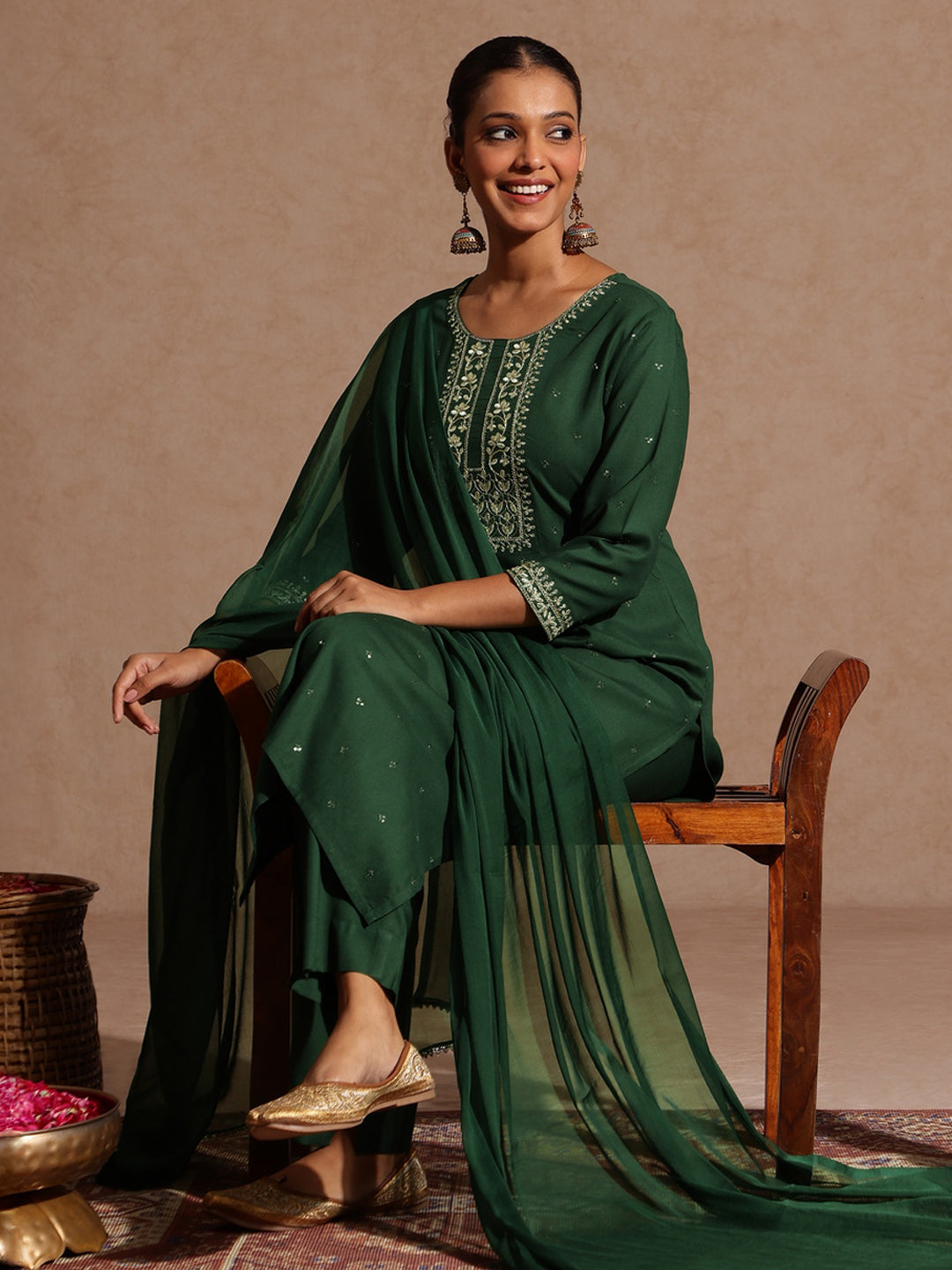 Janasya Women's Green Rayon Yoke Embroidered Sequinned Straight Kurta Set With Dupatta