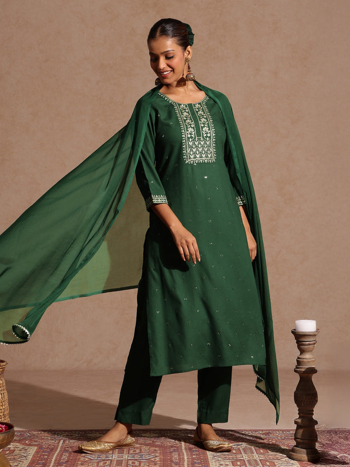 Janasya Women's Green Rayon Yoke Embroidered Sequinned Straight Kurta Set With Dupatta - qivii