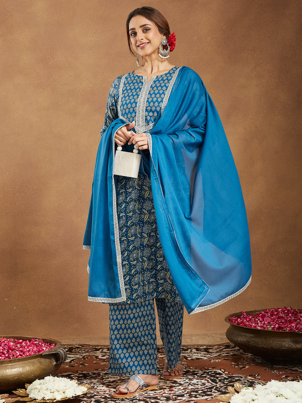 Janasya Women's Teal Blue Pure Cotton Yoke Design Floral Printed Straight Kurta Set