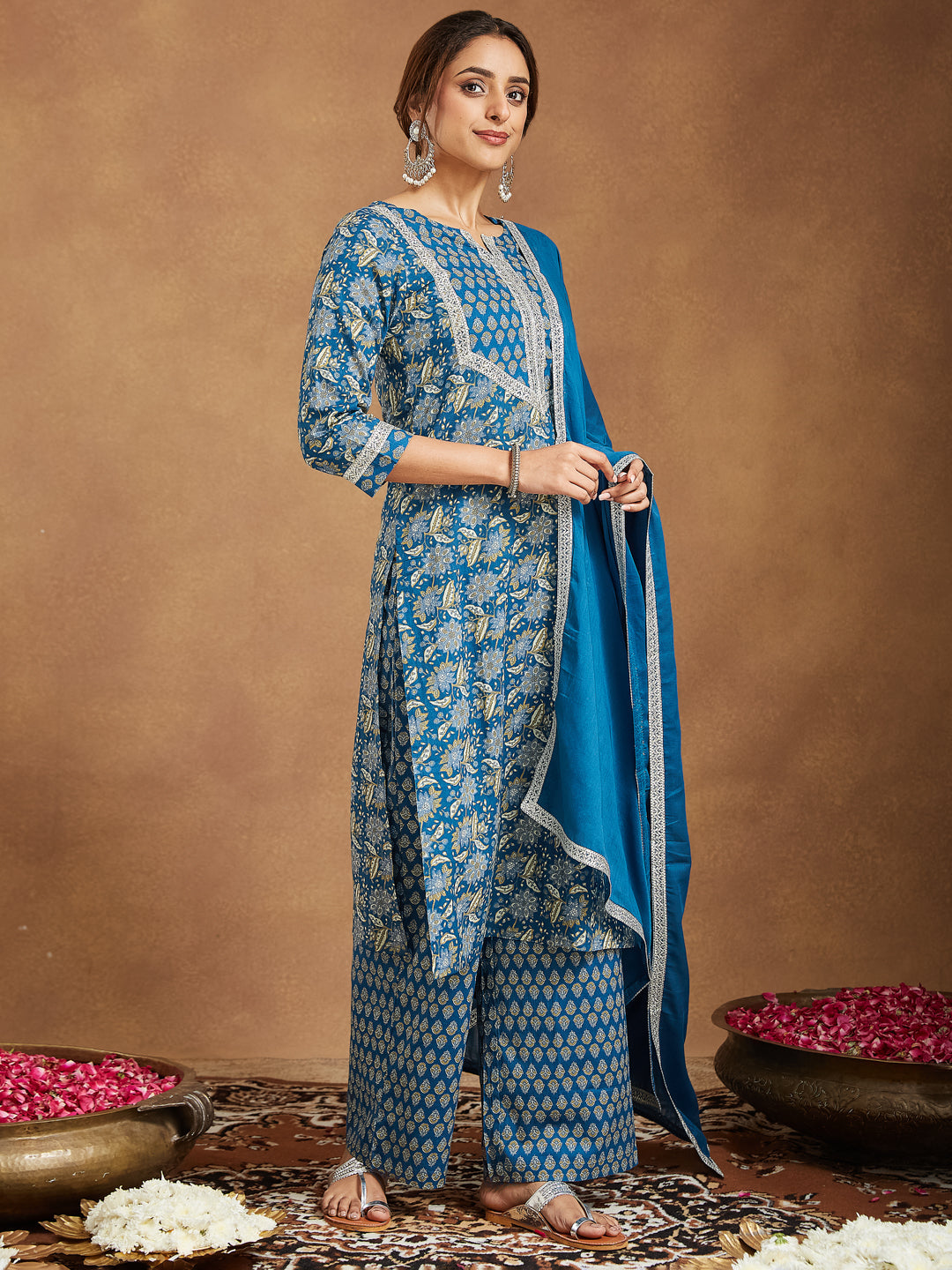 Janasya Women's Teal Blue Pure Cotton Yoke Design Floral Printed Straight Kurta Set