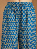 Janasya Women's Teal Blue Pure Cotton Yoke Design Floral Printed Straight Kurta Set