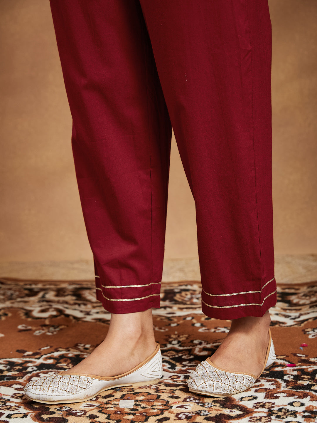 Janasya Women's Maroon Pure Cotton Ethnic Motifs Printed Straight Kurta Set