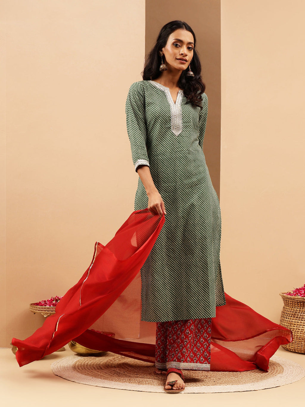 Janasya Women's Green & Maroon Pure Cotton Printed Straight Kurta Set