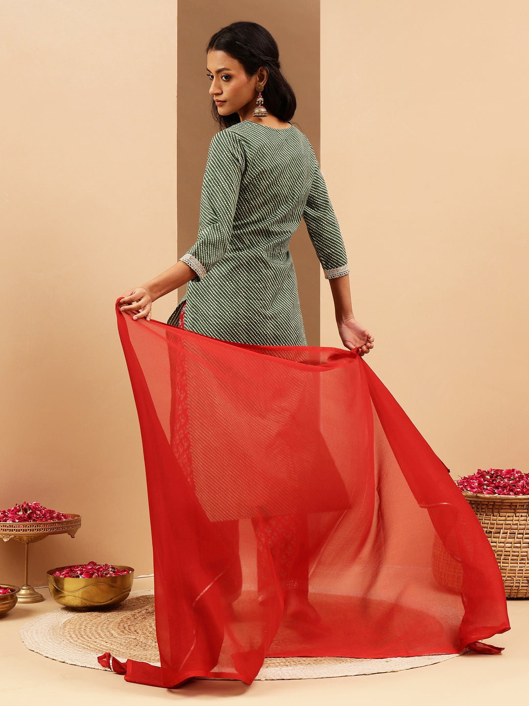 Janasya Women's Green & Maroon Pure Cotton Printed Straight Kurta Set - qivii