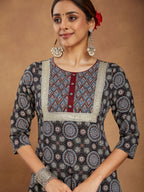 Janasya Women's Black Pure Cotton Ajrakh Printed Straight Kurta Set