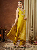 Janasya Women's Mustard Chanderi Silk Zari Embroidered Straight Kurta Pant Set