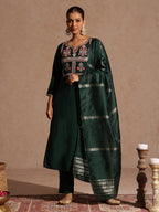 Janasya Women's Bottle Green Chanderi Silk Zari Yoke Embroidered Straight Kurta Set