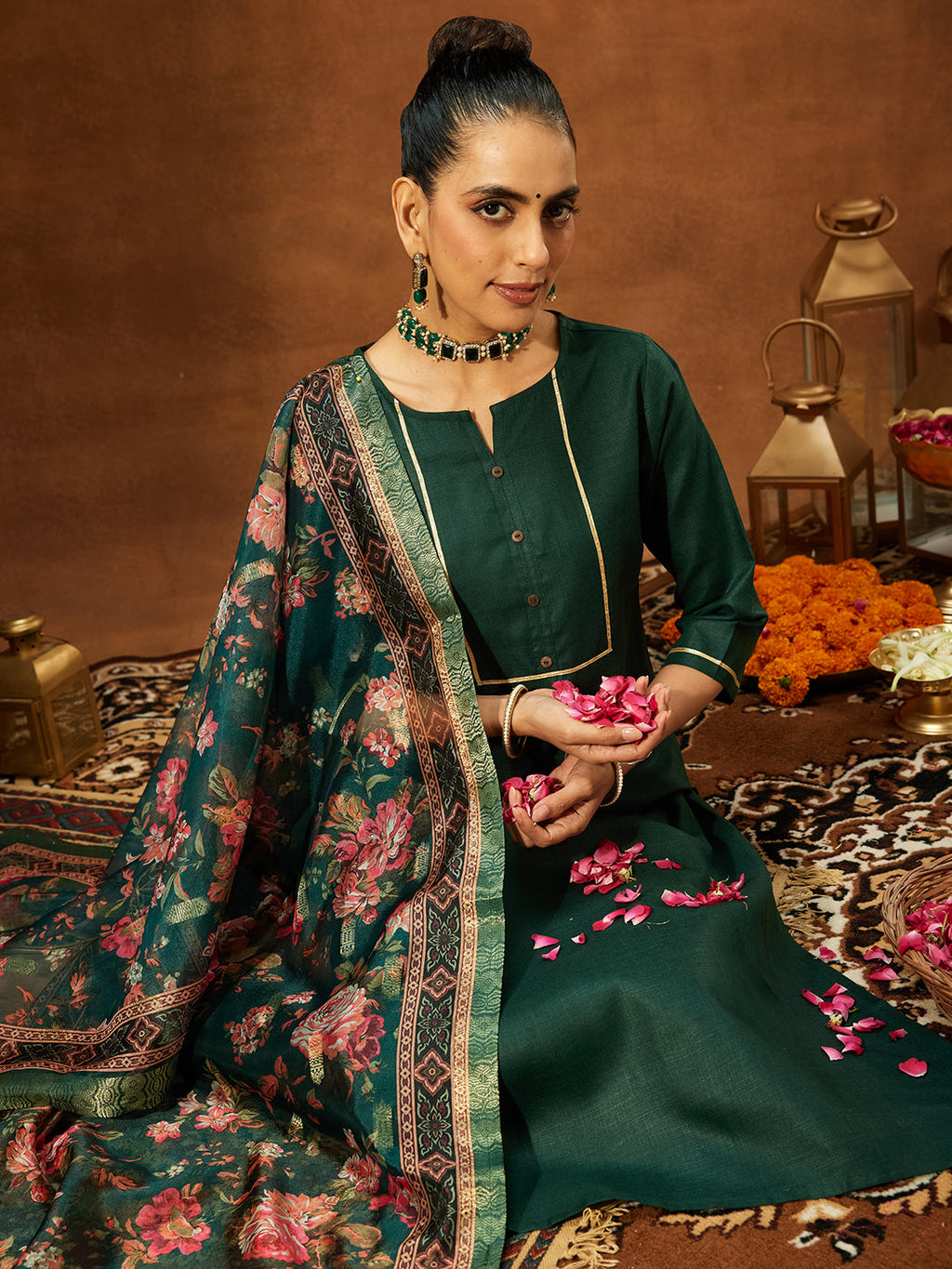 Janasya Women's Dark Green Cotton Blend Yoke Design Straight Kurta Set With Printed Dupatta