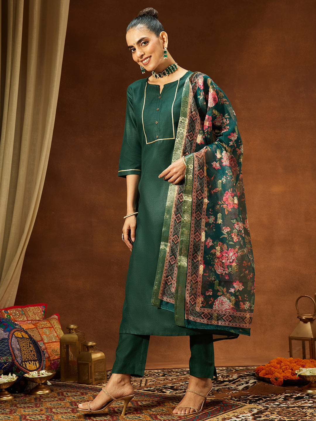 Janasya Women's Dark Green Cotton Blend Yoke Design Straight Kurta Set With Printed Dupatta