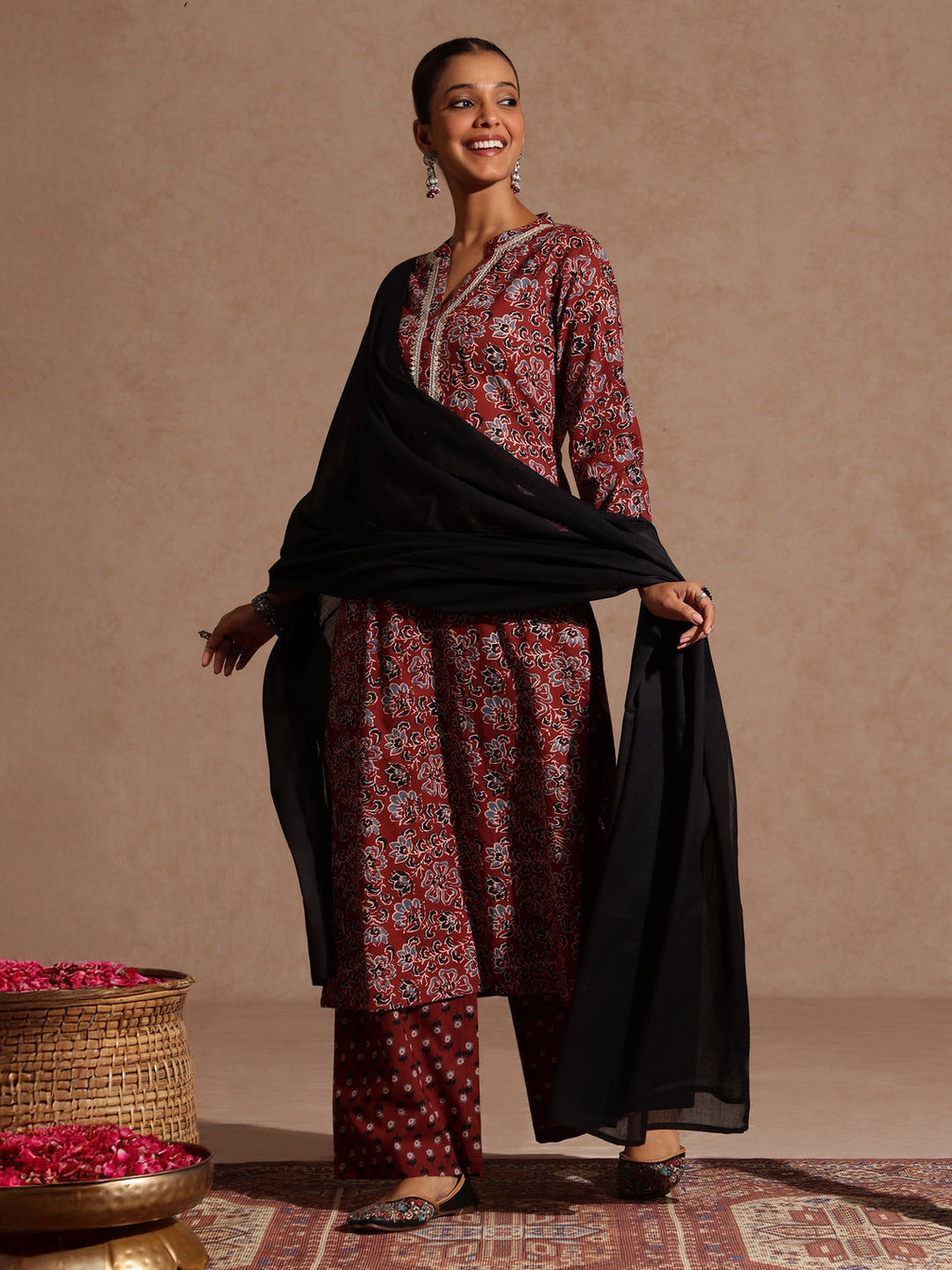 Janasya Women's Maroon Pure Cotton Floral Printed Straight Kurta Set