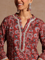 Janasya Women's Maroon Pure Cotton Floral Printed Straight Kurta Set
