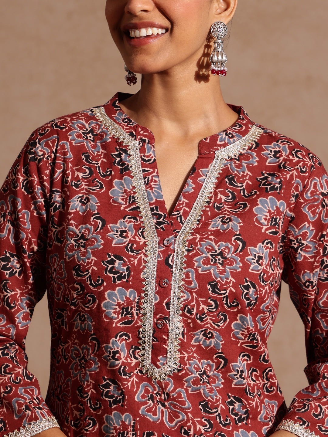 Janasya Women's Maroon Pure Cotton Floral Printed Straight Kurta Set