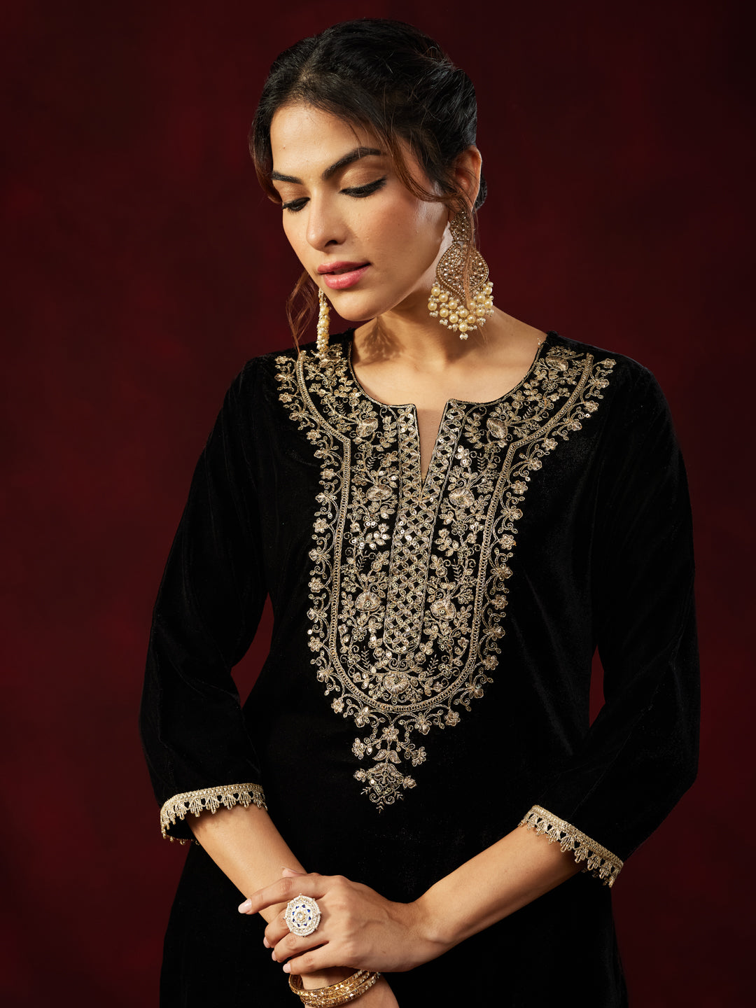 Janasya Women's Black Velvet Zari Yoke Embroidered Straight Kurta Set