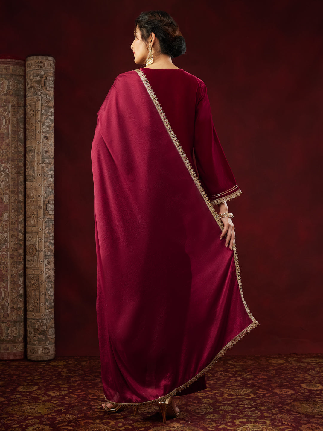 Janasya Women's Red Velvet Zari Yoke Embroidered Straight Kurta Set