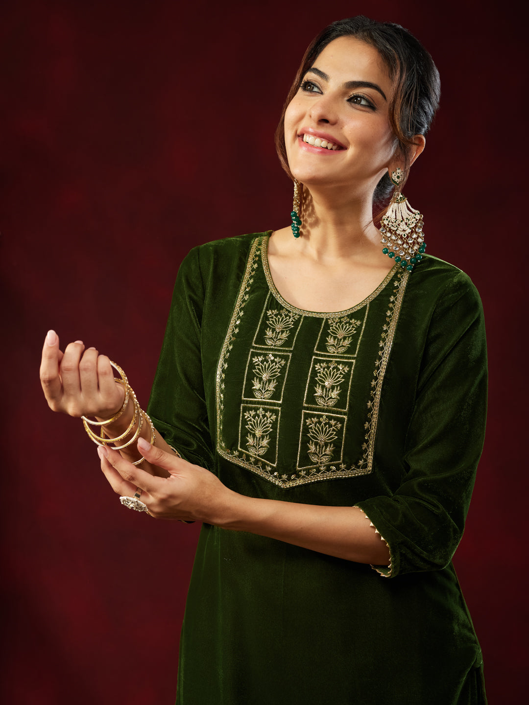 Janasya Women's Olive Green Velvet Zari Yoke Embroidered Straight Kurta Set