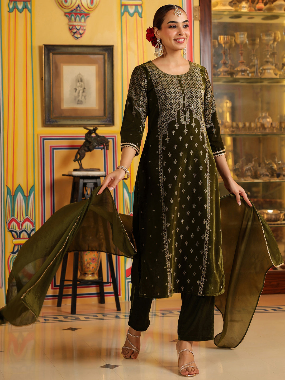 Janasya Women's Olive Green Velvet Gold Foil Printed Straight Kurta Set