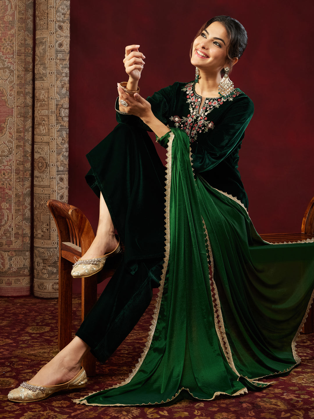 Janasya Women's Bottle Green Velvet Yoke Embroidered Straight Kurta Set