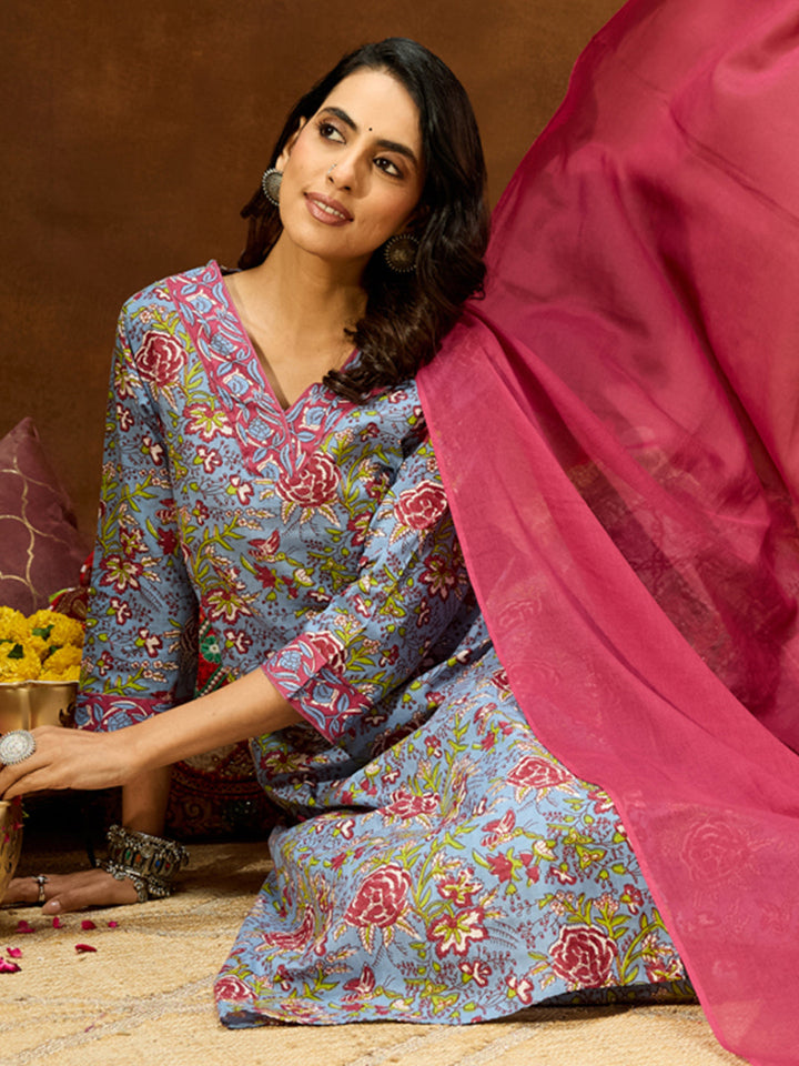 Janasya Women's Blue Pure Cotton Floral Printed Straight Kurta Set - qivii