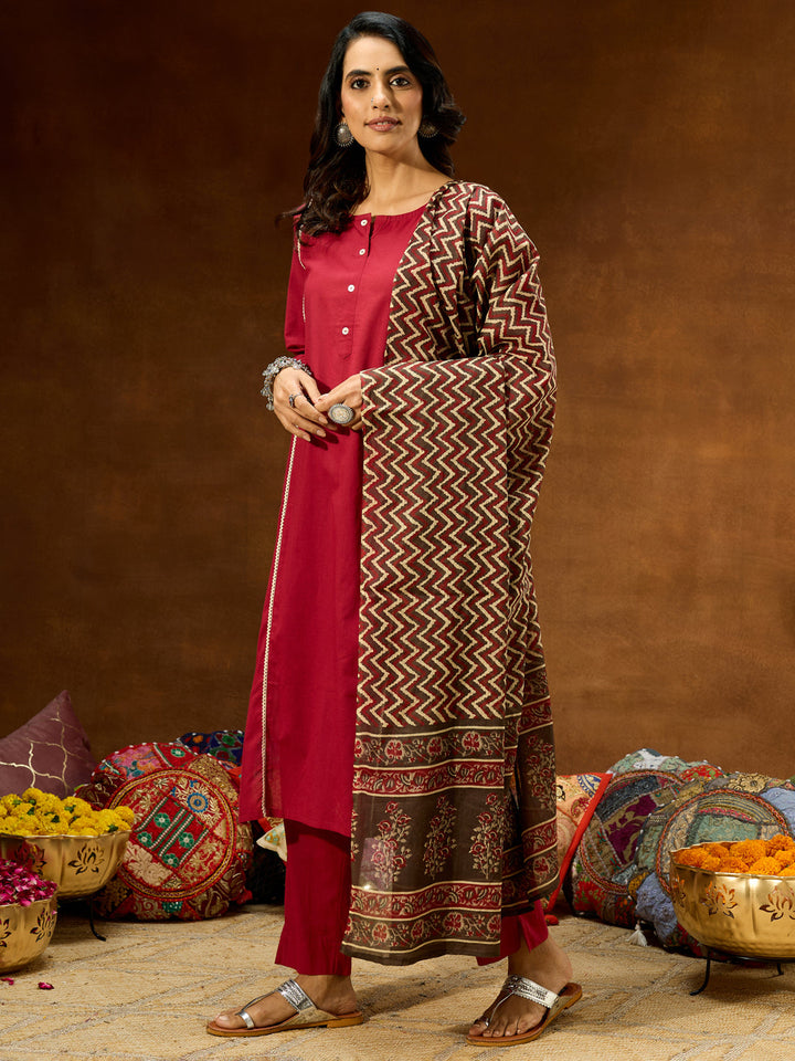 Janasya Women's Maroon Pure Cotton Solid Straight Kurta Set With Printed Dupatta - qivii