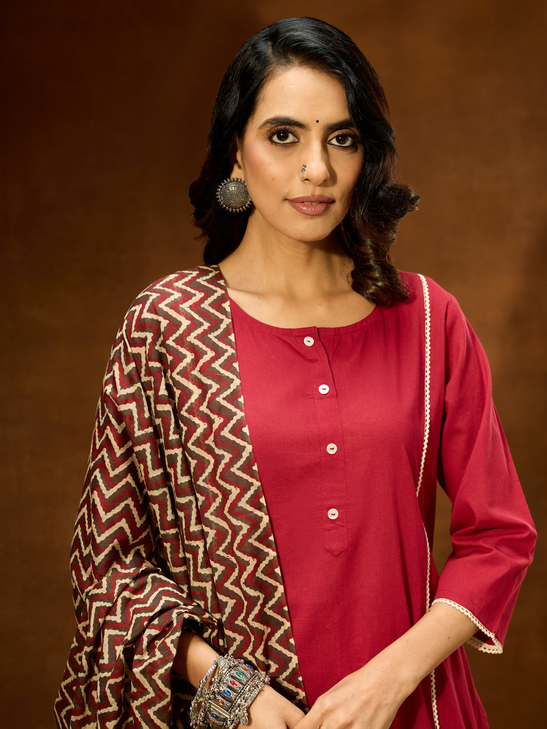 Janasya Women's Maroon Pure Cotton Solid Straight Kurta Set With Printed Dupatta - qivii