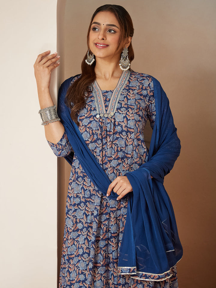 Janasya Women's Blue Pure Cotton Yoke Design Floral Printed A-line Kurta Set - qivii