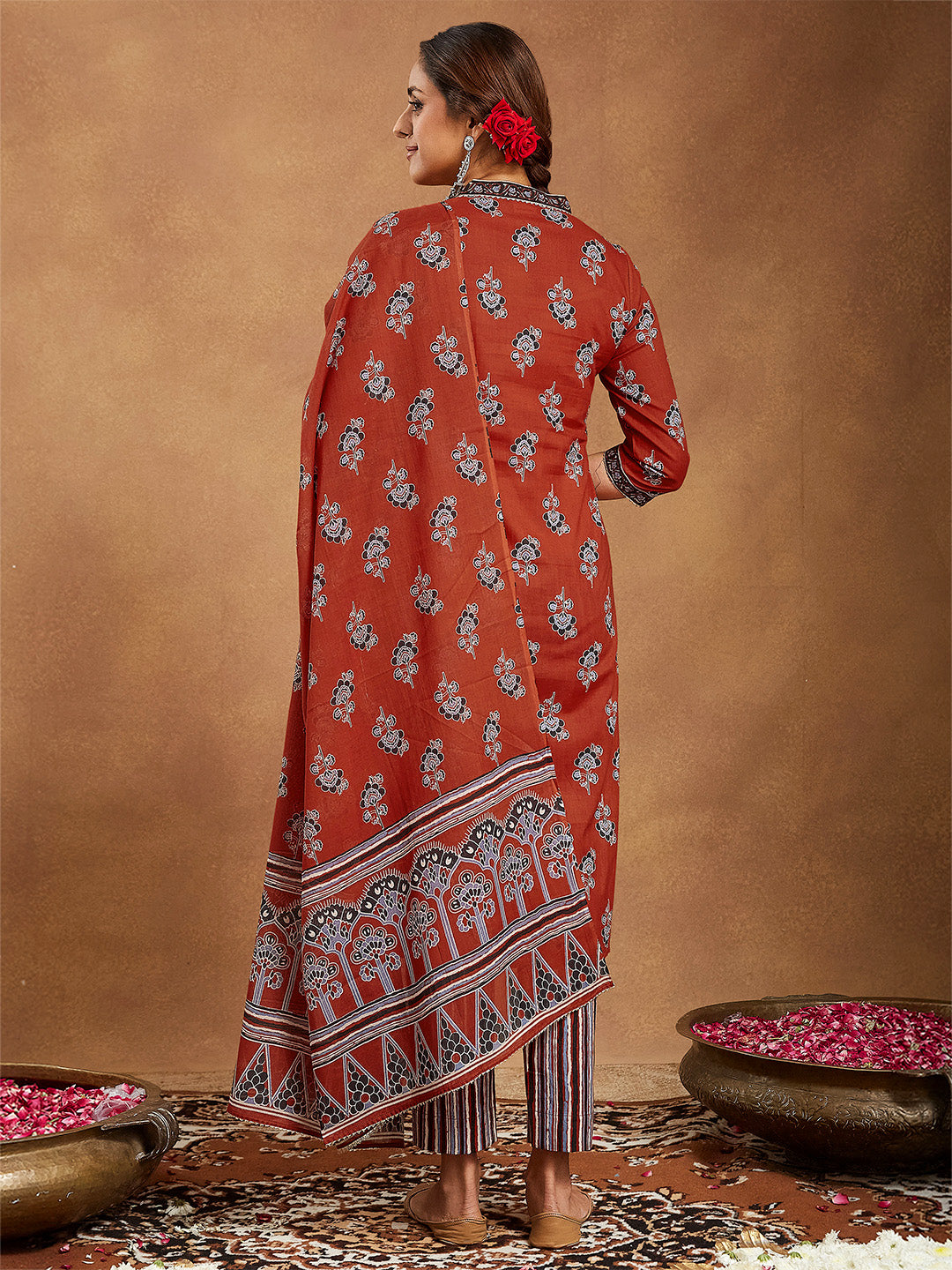Janasya Women's Rust Pure Cotton Floral Printed Straight Kurta Set