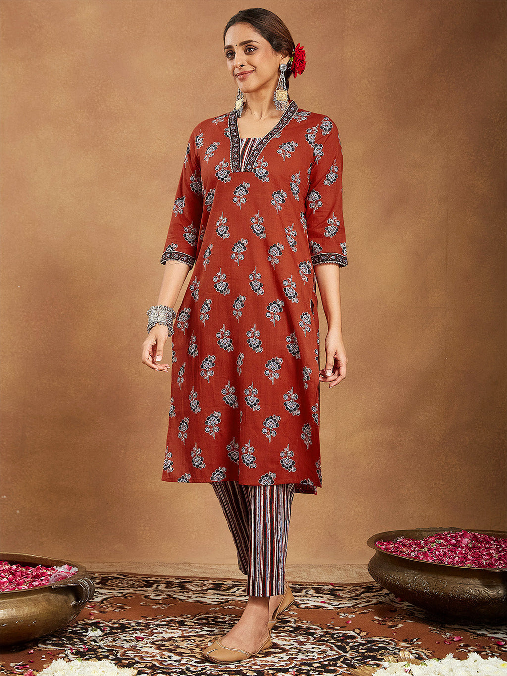 Janasya Women's Rust Pure Cotton Floral Printed Straight Kurta Set