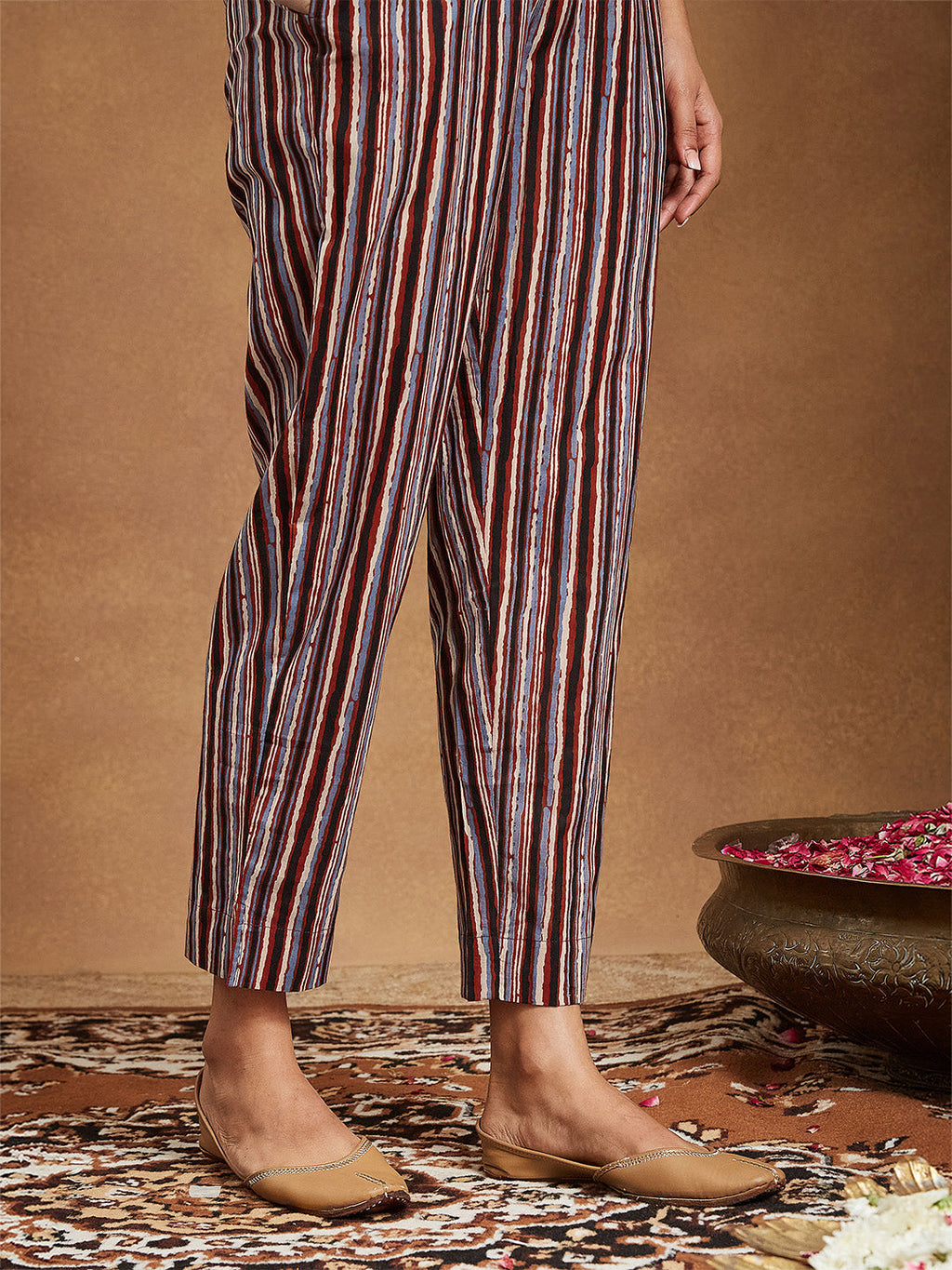 Janasya Women's Rust Pure Cotton Floral Printed Straight Kurta Set