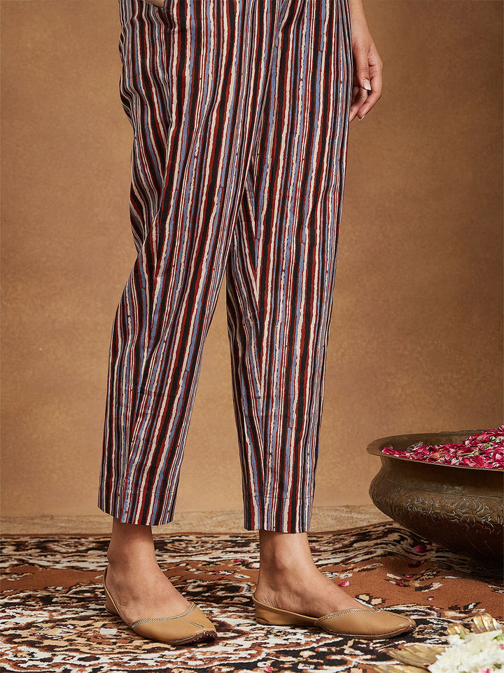 Janasya Women's Rust Pure Cotton Floral Printed Straight Kurta Set - qivii