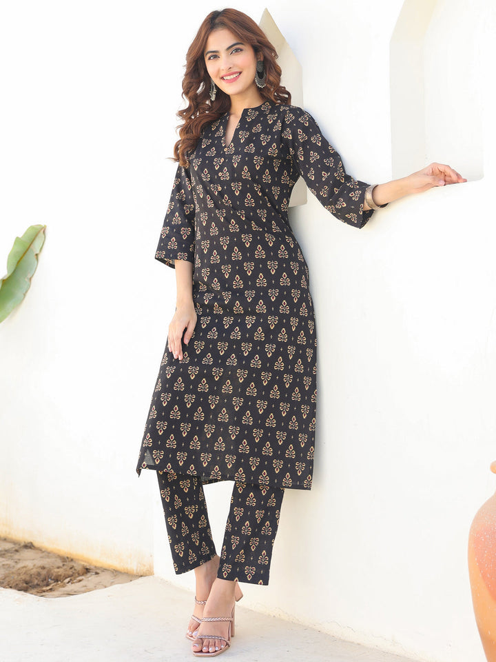 Black Pure Cotton Floral Printed Straight Kurta Pant Set - qivii