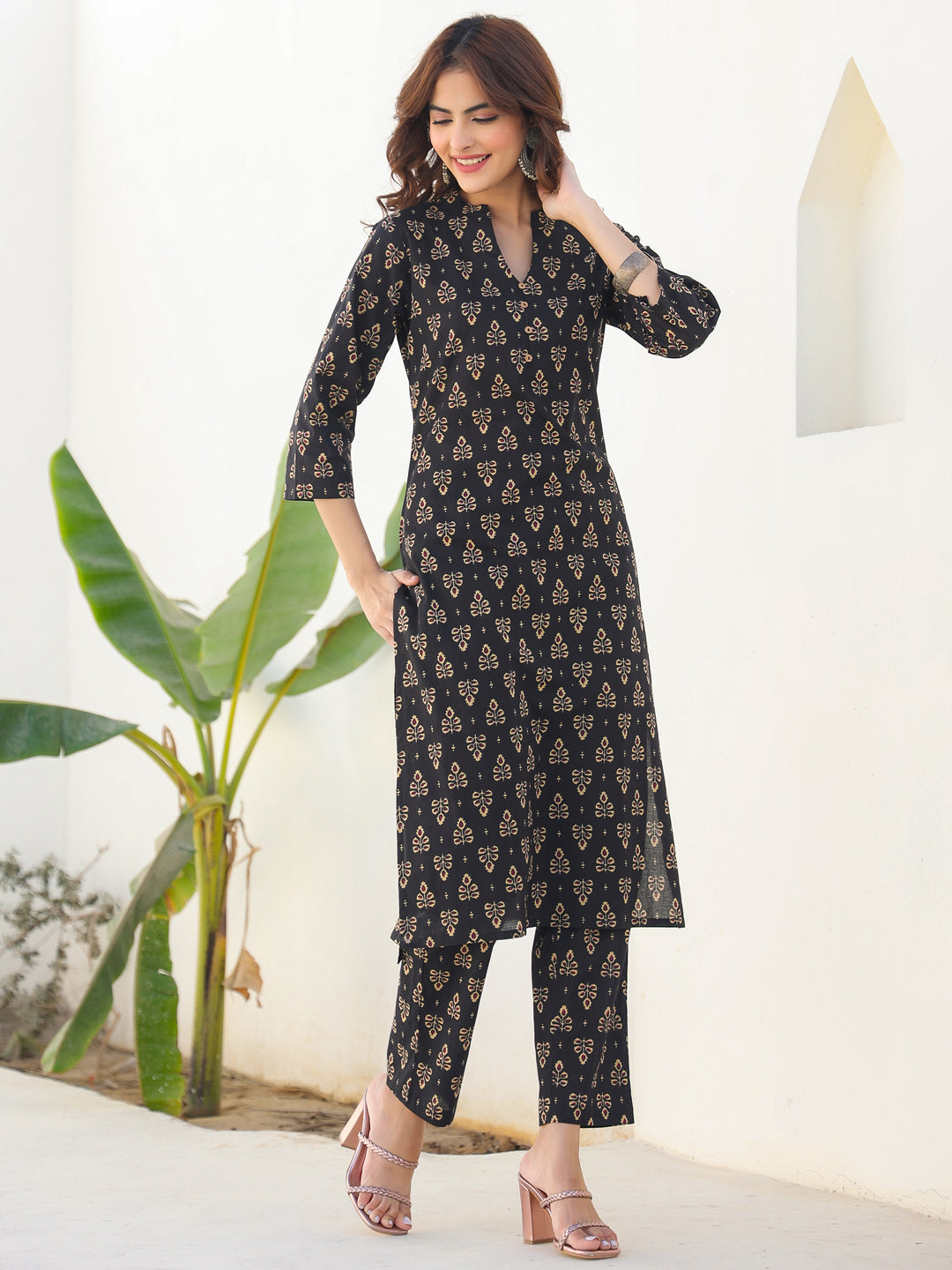Black Pure Cotton Floral Printed Straight Kurta Pant Set - qivii