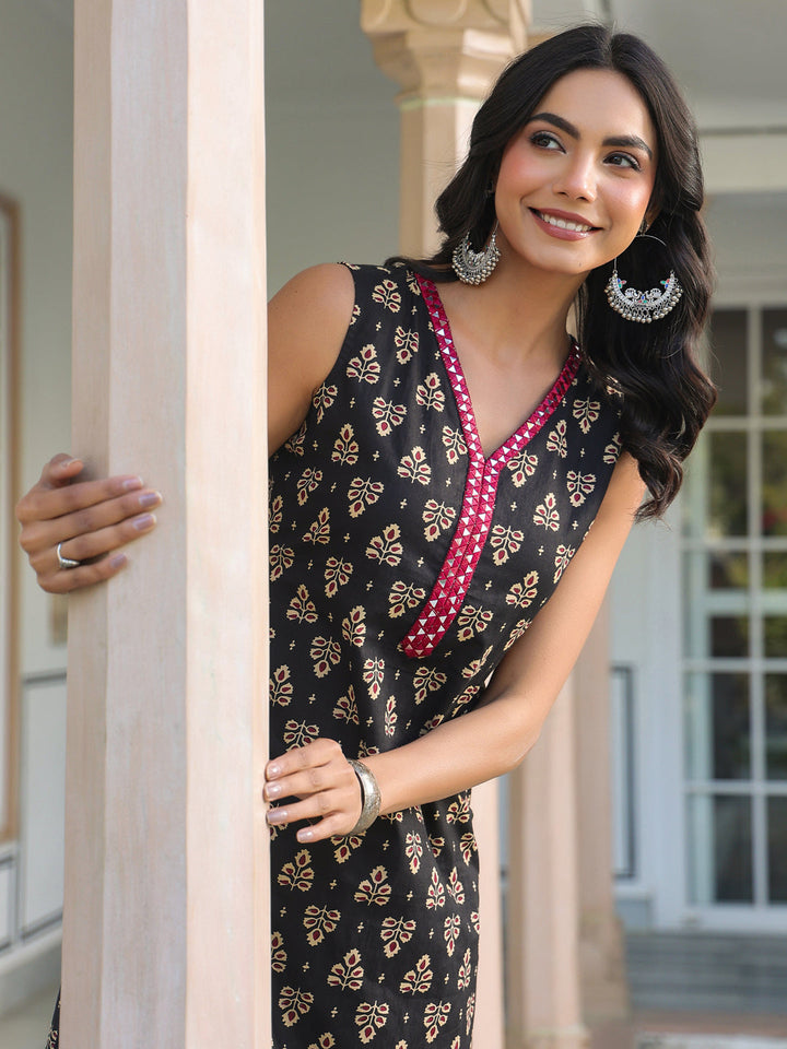 Black Pure Cotton Floral Printed Straight Kurta Set - qivii